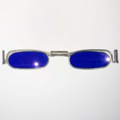 Cobalt blue clip on lenses are used by welders, glass blowers and metal foundry 2