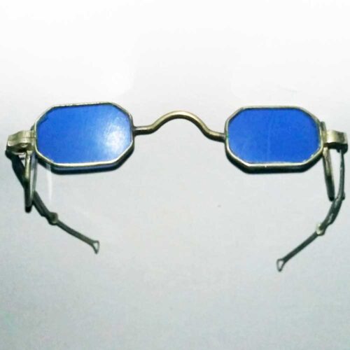 Four blue lens octagonal spectacles 1830