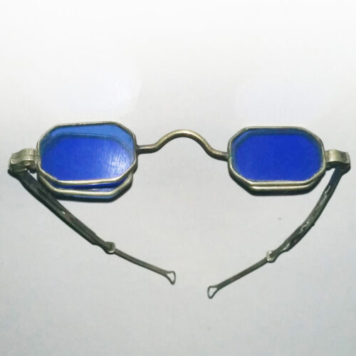 Four blue lens octagonal spectacles 1830