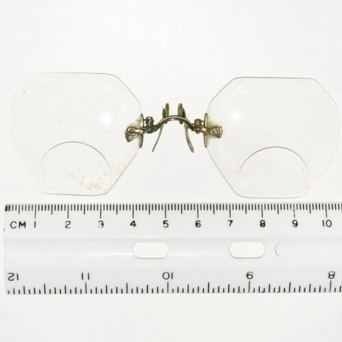 Octagonal round top bifocal lens pince nez