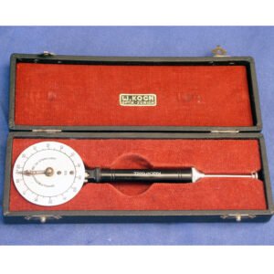 Bailliart ophthalmodynamometer by Giroux France in original red velvet fitted case with dial gauge and W.J. Koch optical retailer label