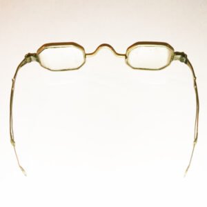 Silver oval reading spectacles from 1830 with crank bridge and sliding temples