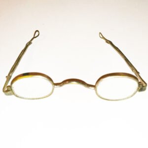 Silver oval reading spectacles from 1830 with crank bridge and sliding temples