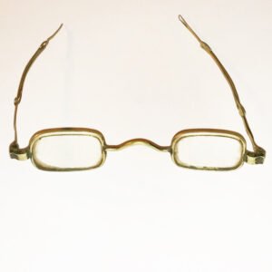 Silver rectangular readers from 1830 with crank bridge and sliding tear-shaped temples