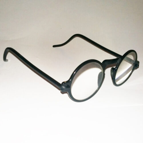 Round lens black xylonite readers spectacles