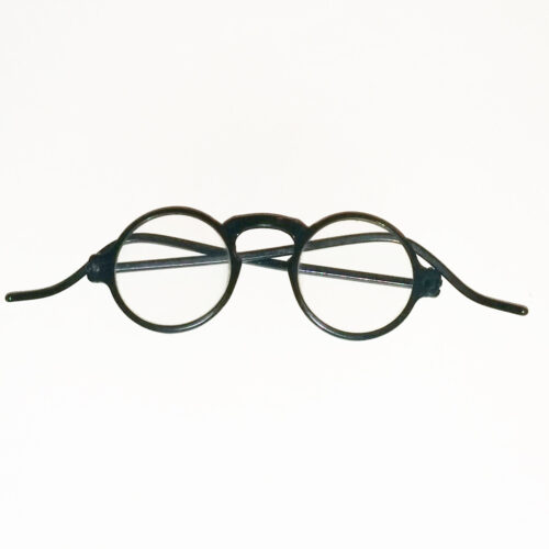 Round lens black xylonite readers spectacles