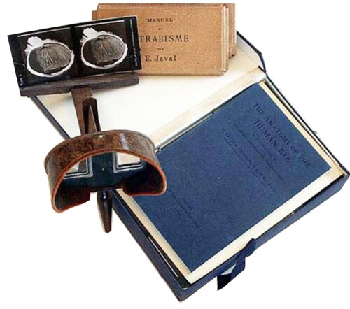 Holmes stereoscope with cards